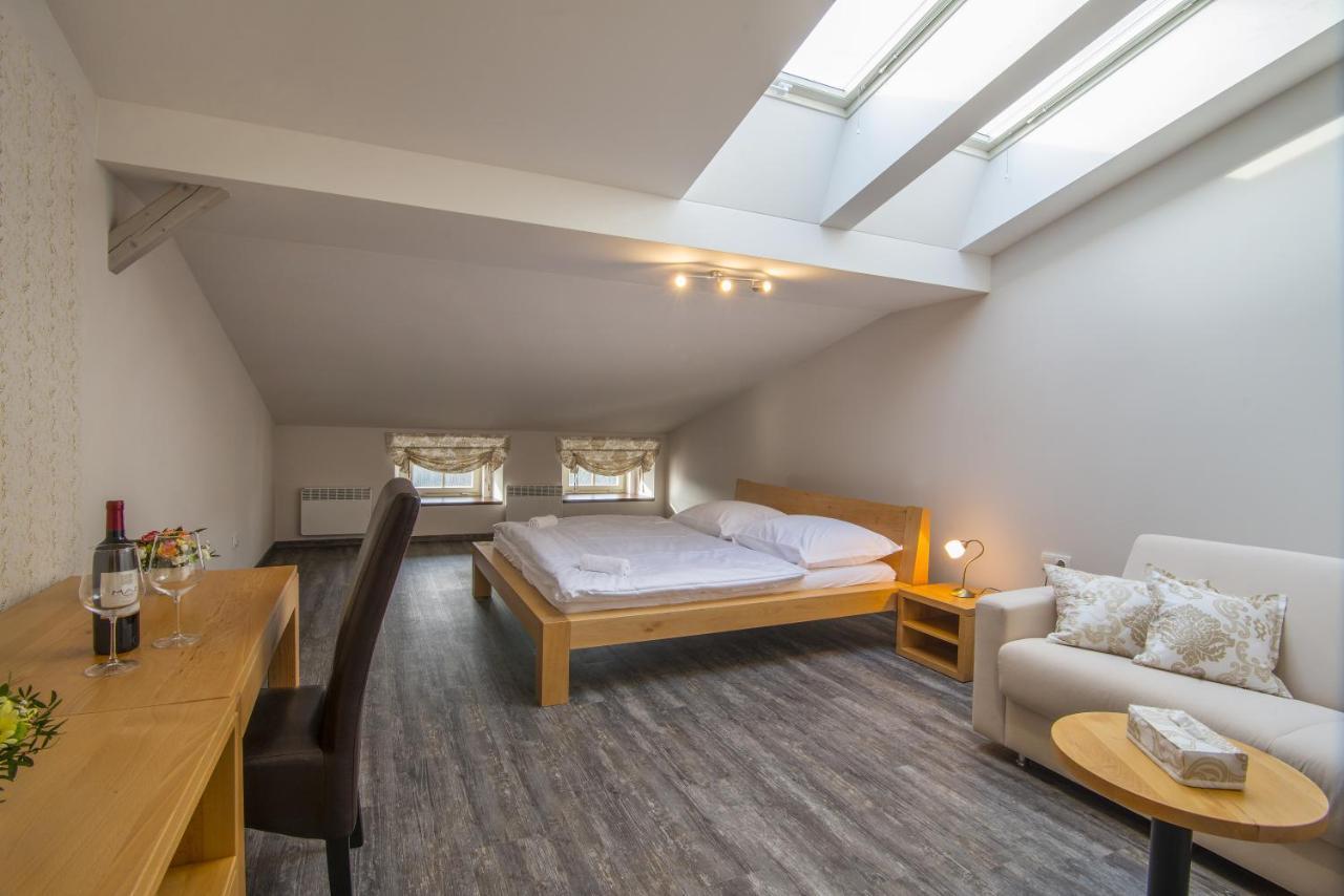 Hotel Anno Nové Město nad Metují Kültér fotó